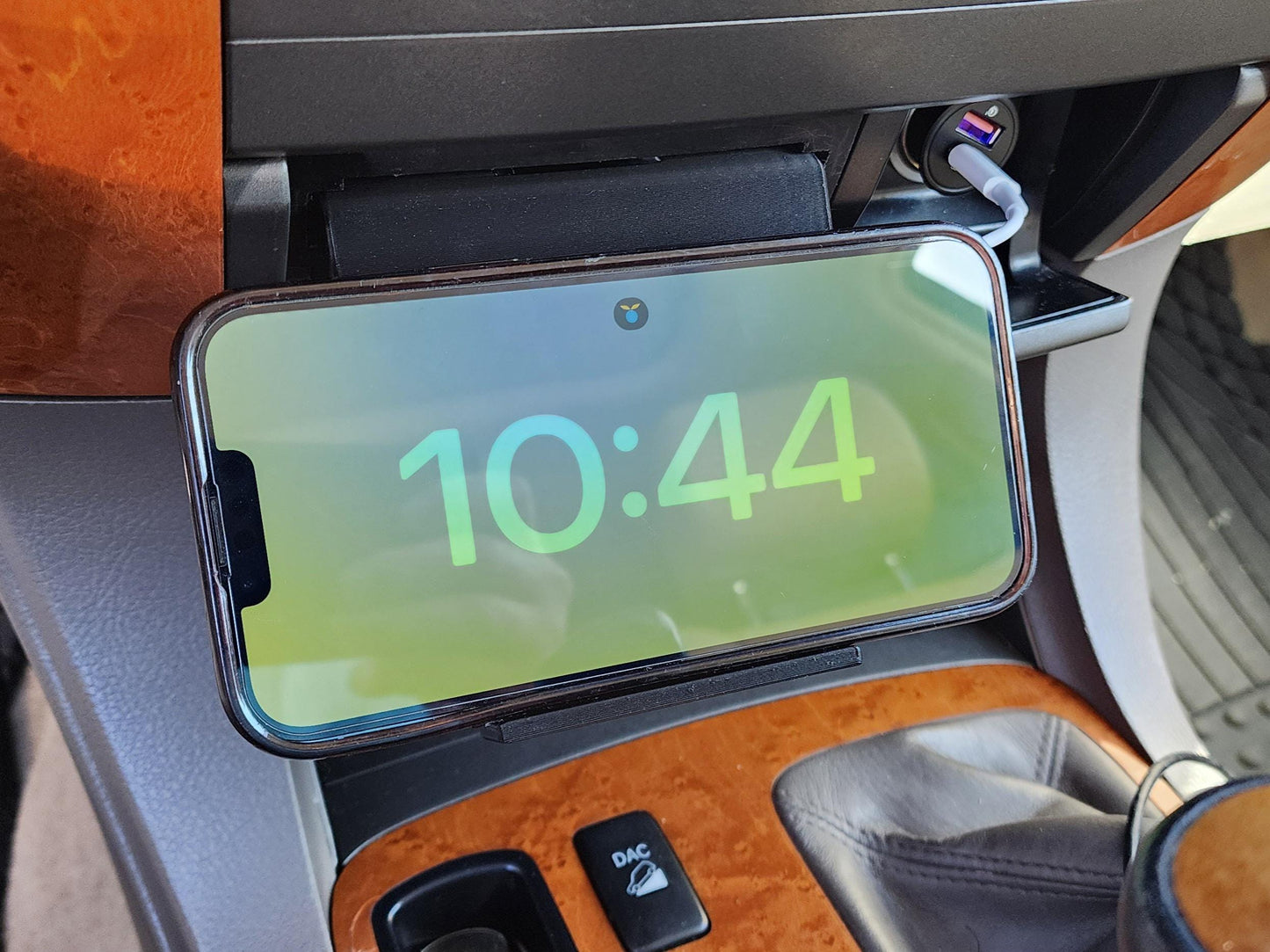2003 - 2009 Lexus GX470 Wireless Phone Charger
